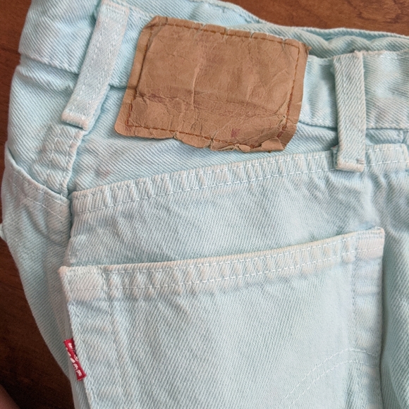 Levi's - Picture 2 of 3